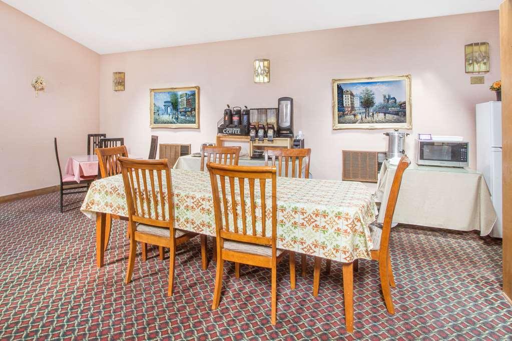 Knights Inn Endwell Ristorante foto