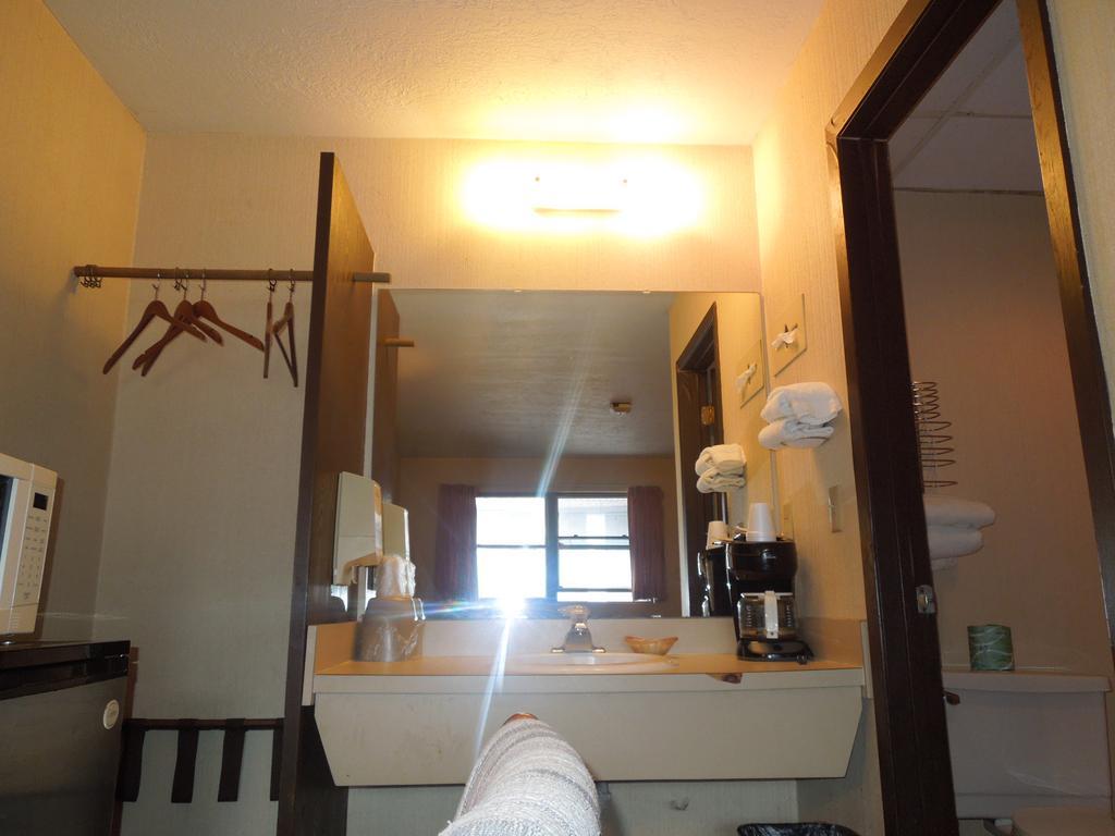Knights Inn Endwell Esterno foto