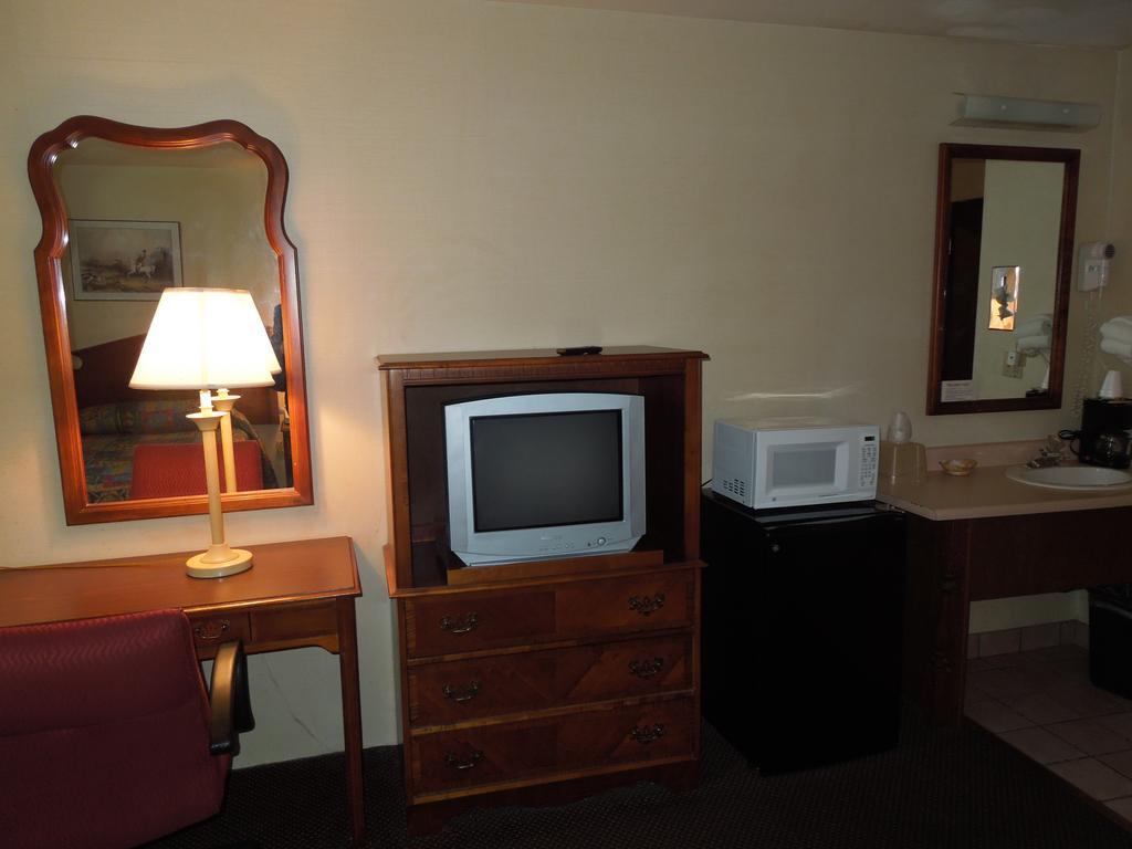 Knights Inn Endwell Esterno foto
