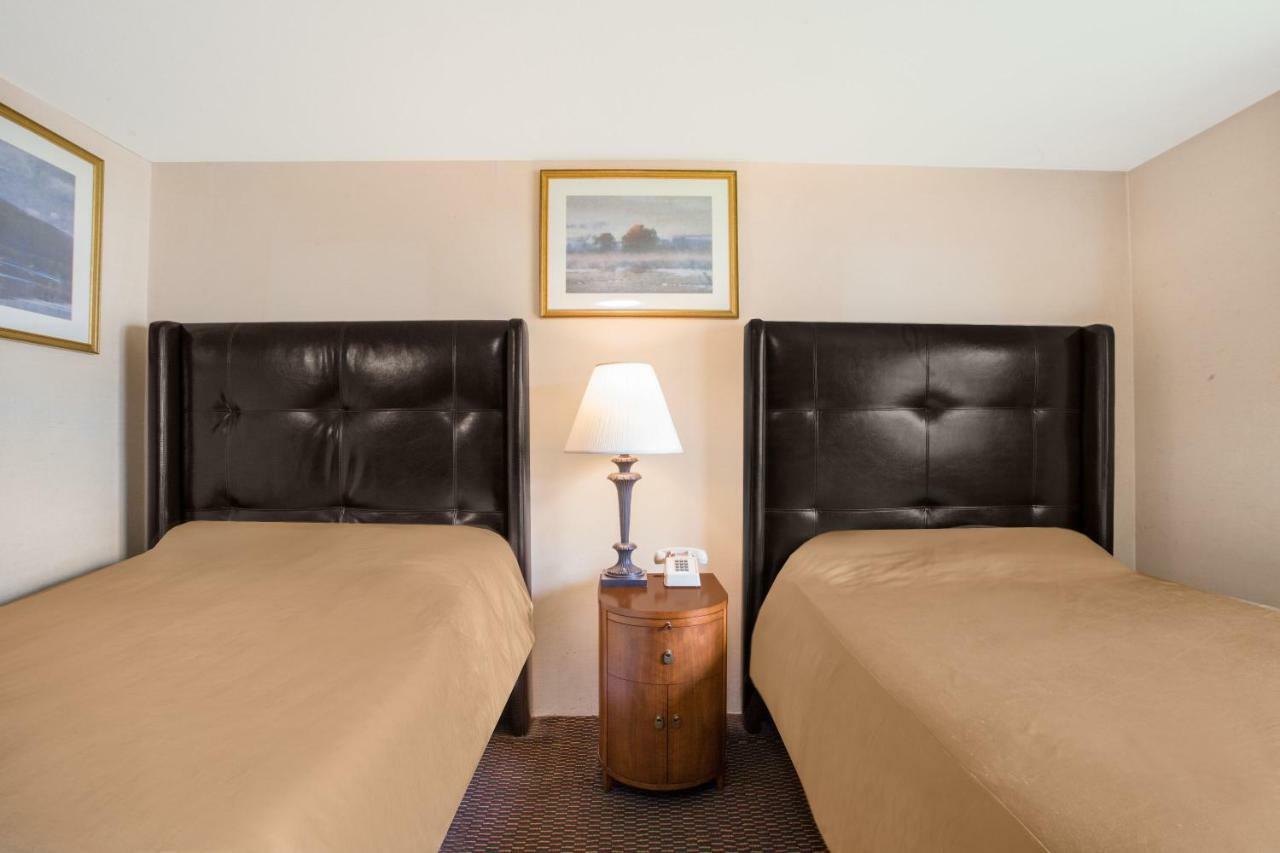 Knights Inn Endwell Esterno foto