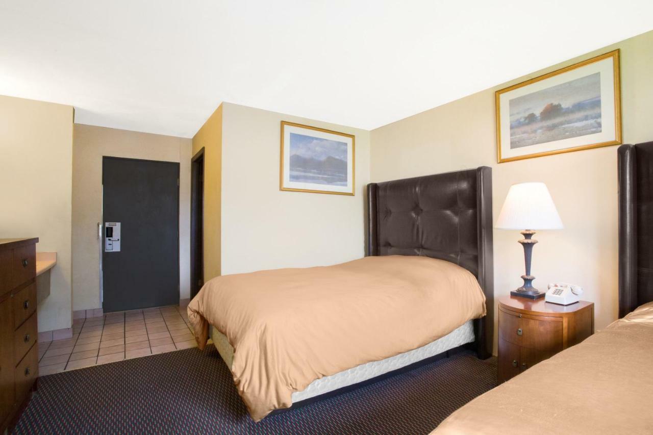 Knights Inn Endwell Esterno foto
