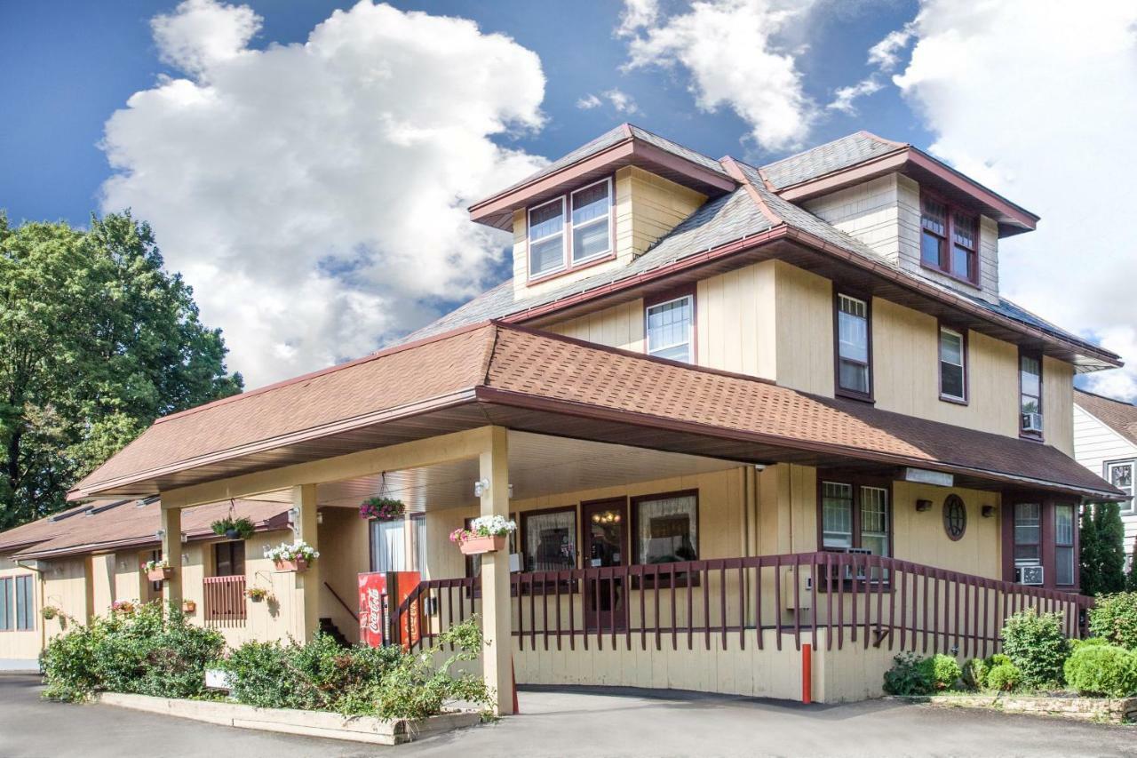 Knights Inn Endwell Esterno foto